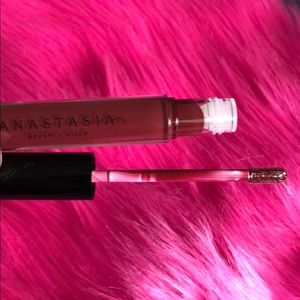 Anastasia Beverly Hills lip gloss